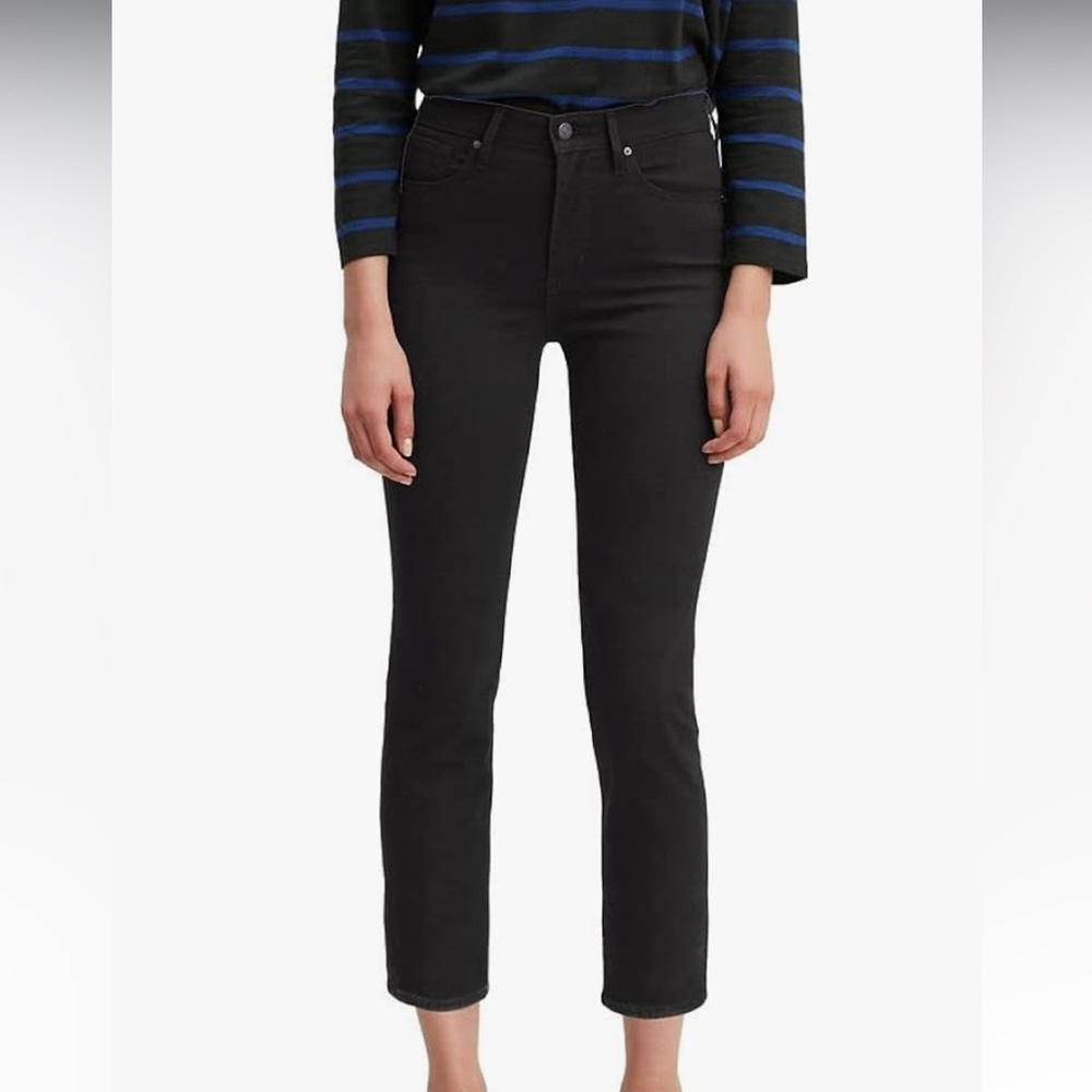 Levi's Women's 724 High Rise Straight Crop Jeans - Picture 1 of 3